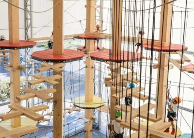 Inspección anual en parque de aventura indoor en Madrid